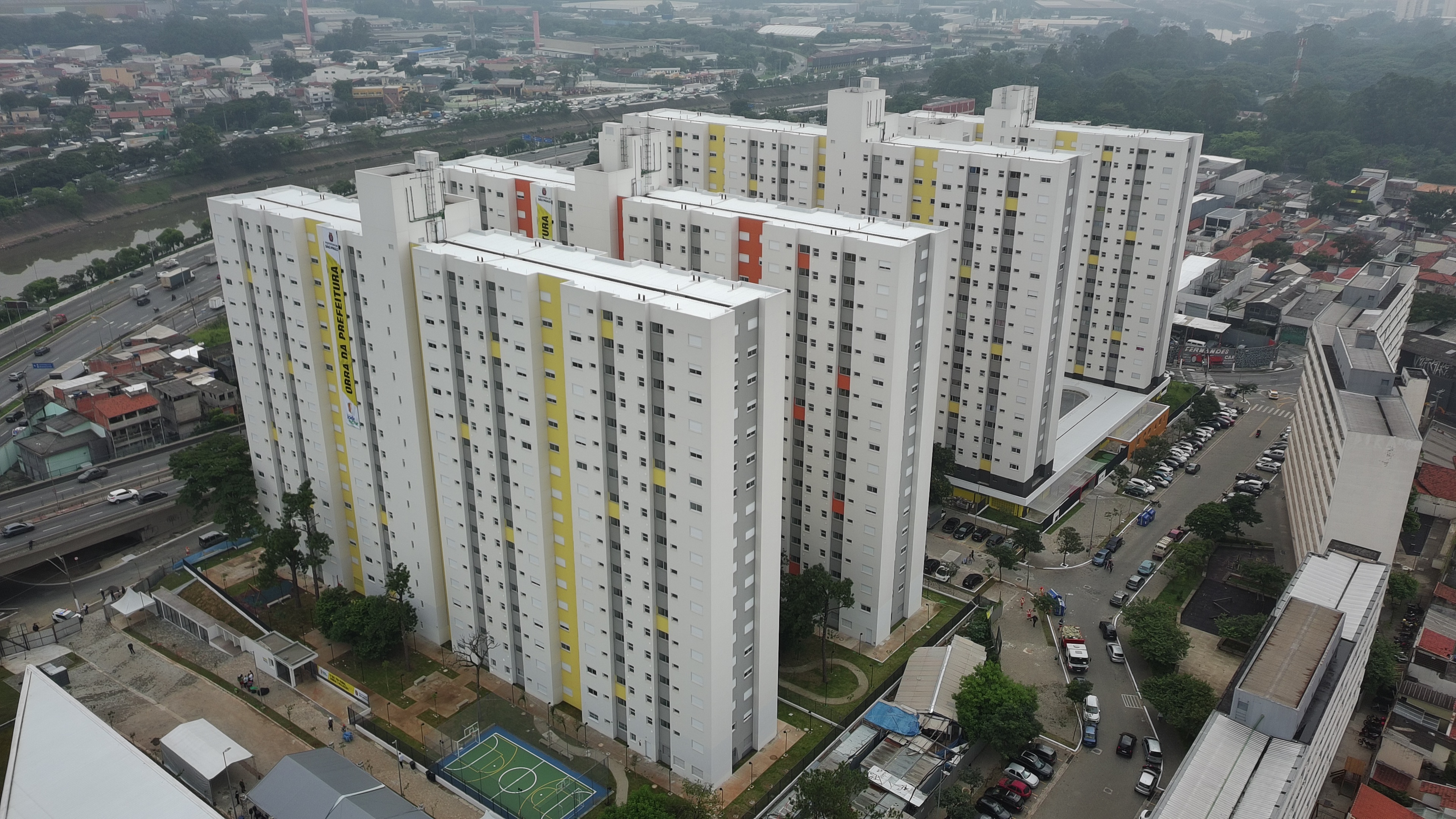 As quatro torres já entregues do Residencial Major Paladino. Fotos de: Renato Pinheiro PrefSP