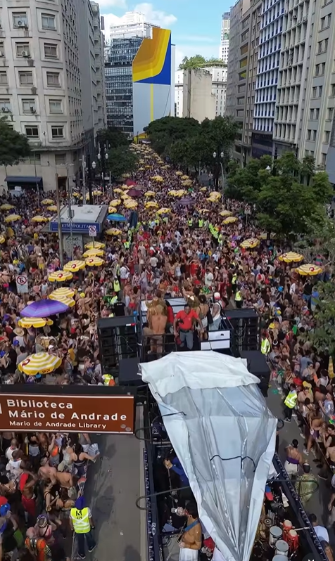 O maior Carnaval do Brasil também é uma grande operação de serviços públicos
