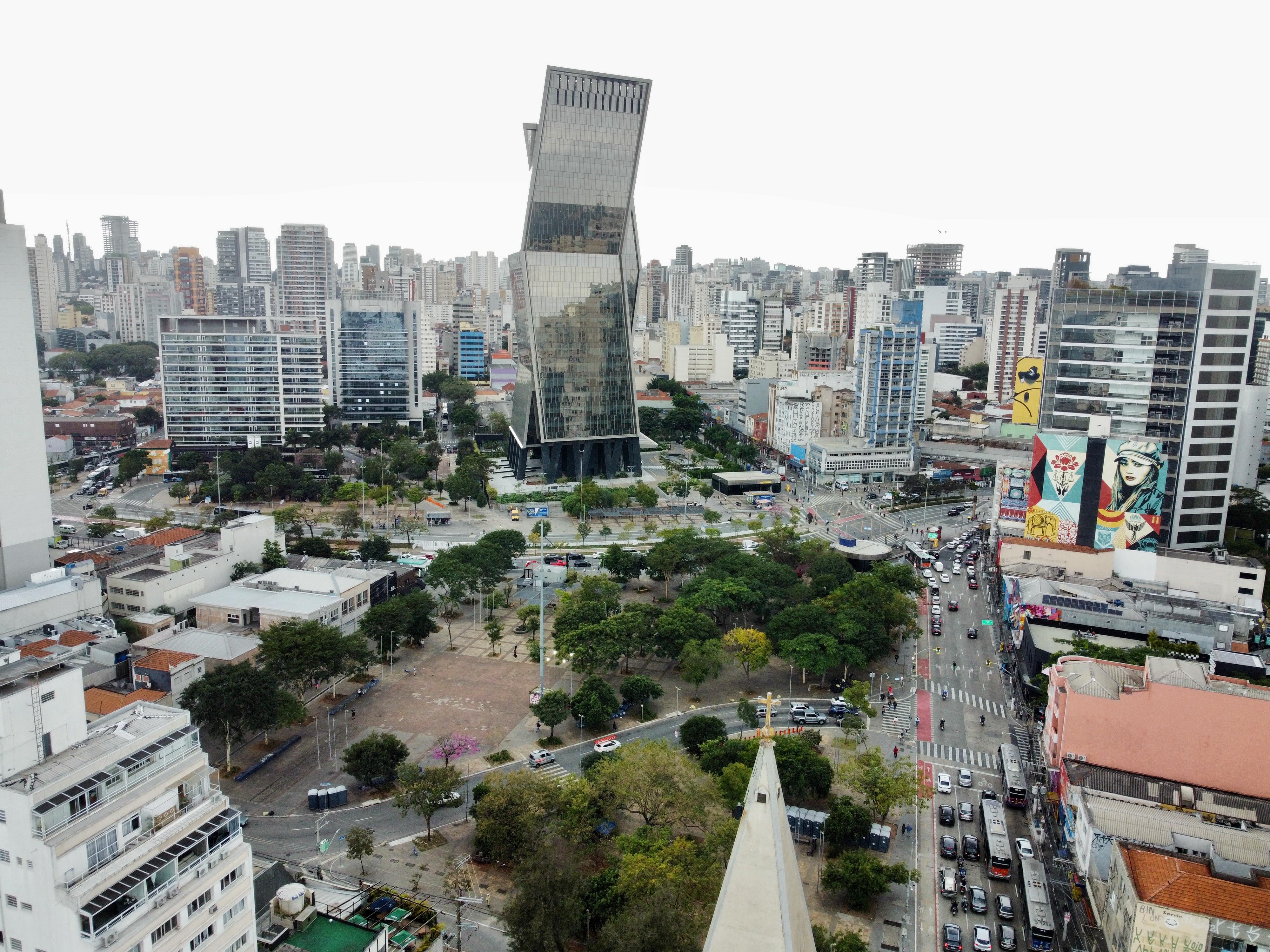 Imagem aérea do Largo da Batata, em Pinheiros, na Zona Oeste de São Paulo