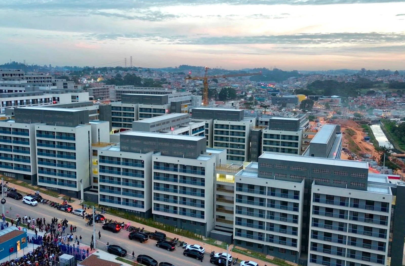 Prefeitura entrega primeiras 374 moradias do maior empreendimento habitacional da capital e 2,3 mil títulos de propriedade em Capela do Socorro