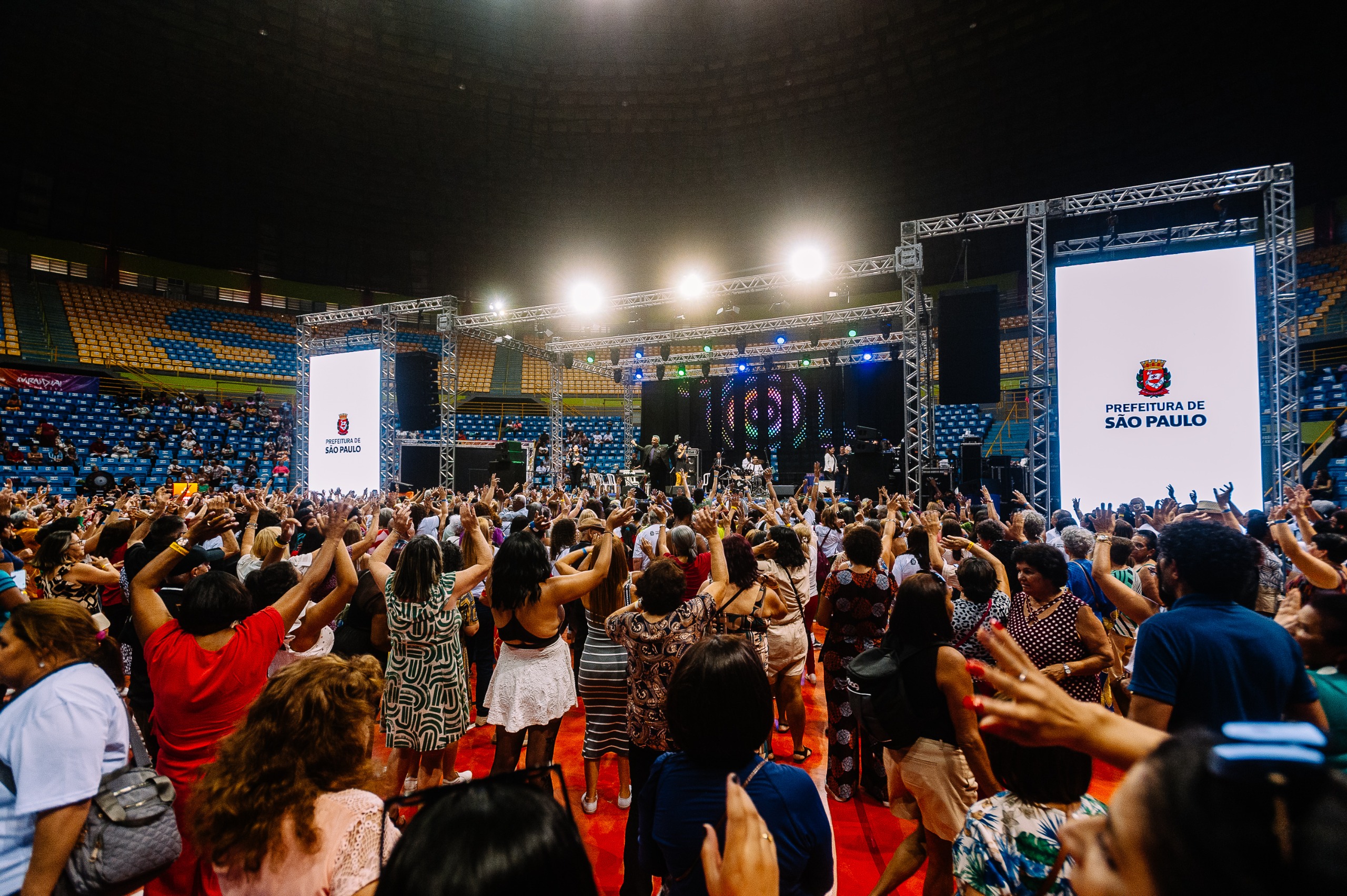 Mega Baile
