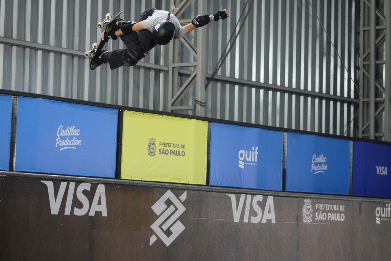 Na imagem, atleta durante o evento Vert Battle.
