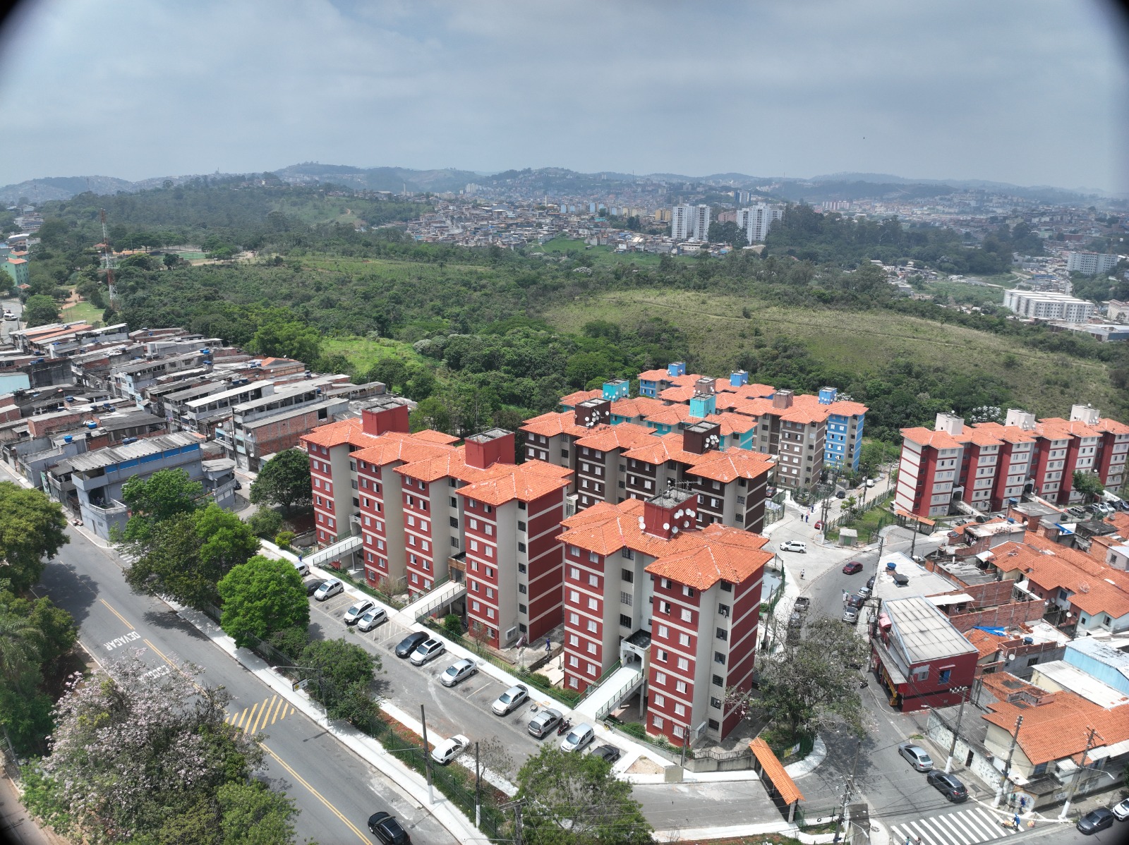 As obras incluem pintura de fachadas, reforma de cobertura, das calçadas internas e execução de reservatório de água.